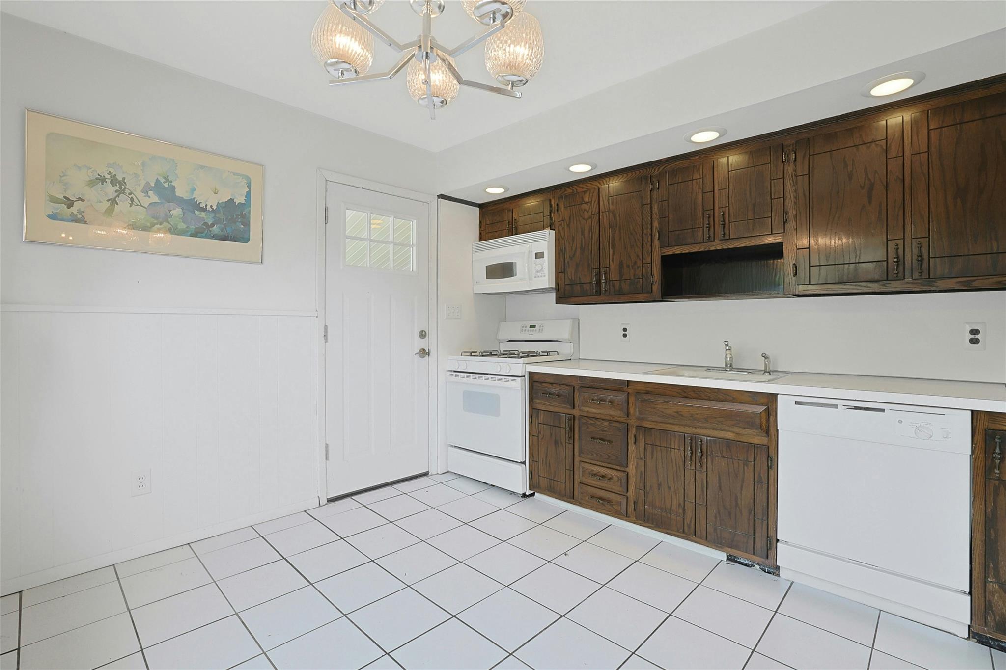 50 Parker Boulevard, Monsey, New York image 10