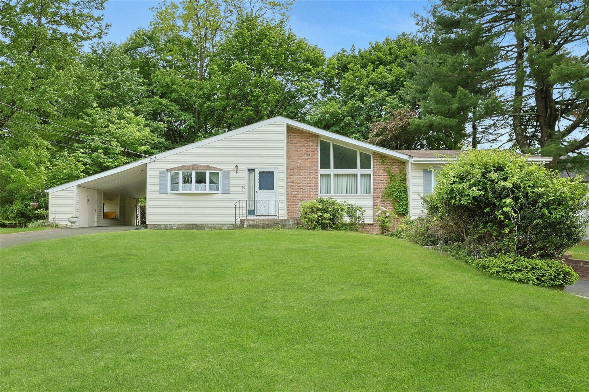 50 Parker Boulevard, Monsey, New York image 2