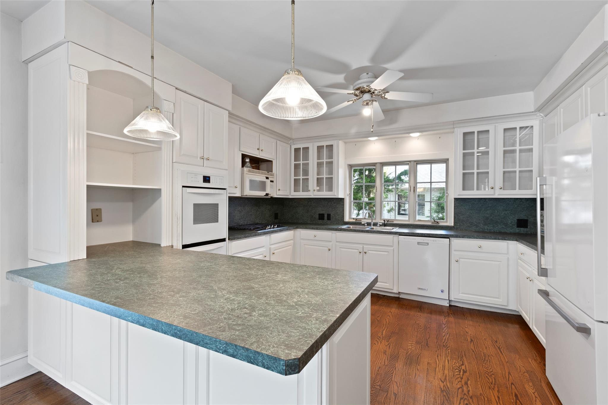 197 Christian Avenue, Stony Brook, New York image 18