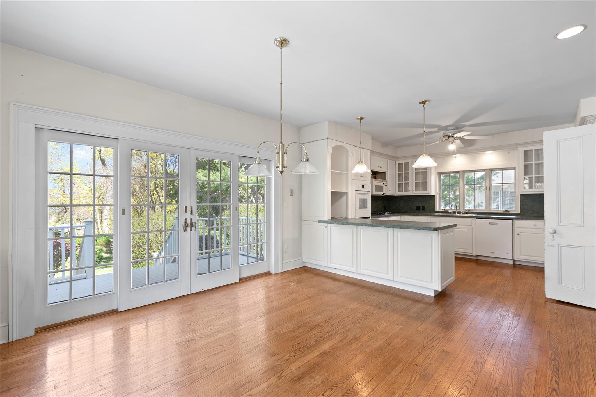 197 Christian Avenue, Stony Brook, New York image 17