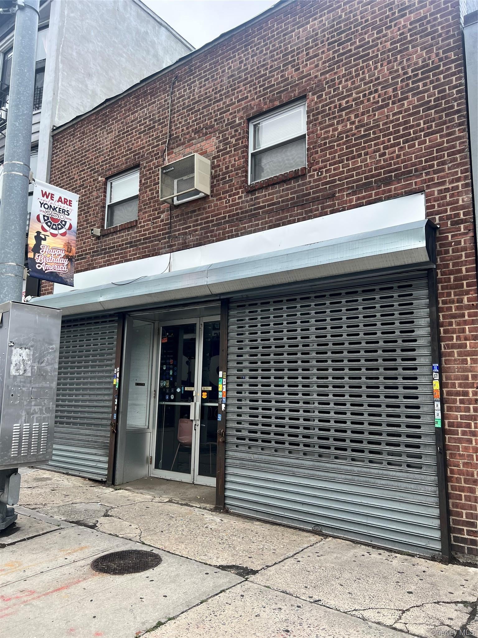 253 S Broadway 1st Floor & 2nd Floor
