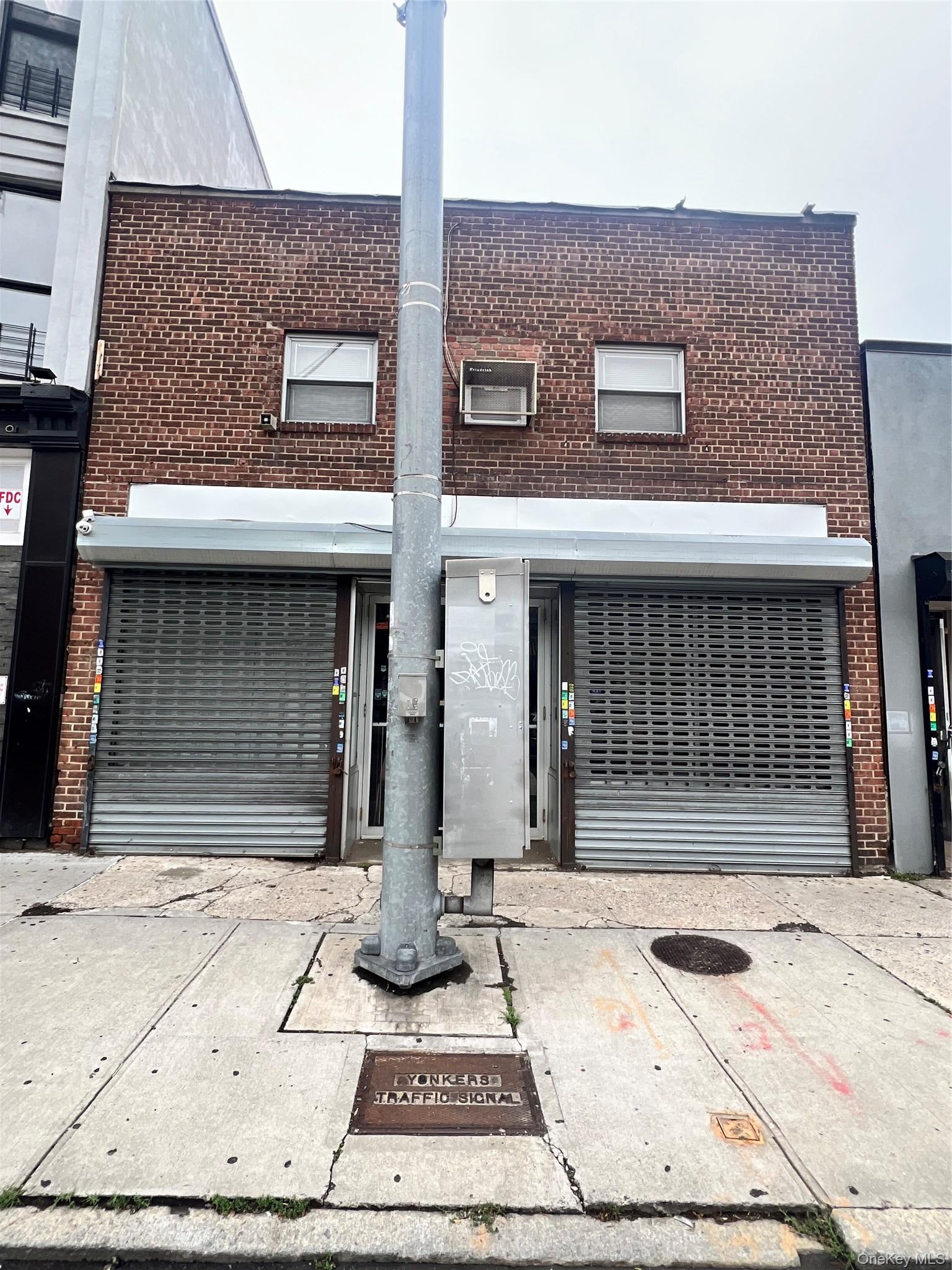 253 S Broadway 1st Floor & 2nd Floor