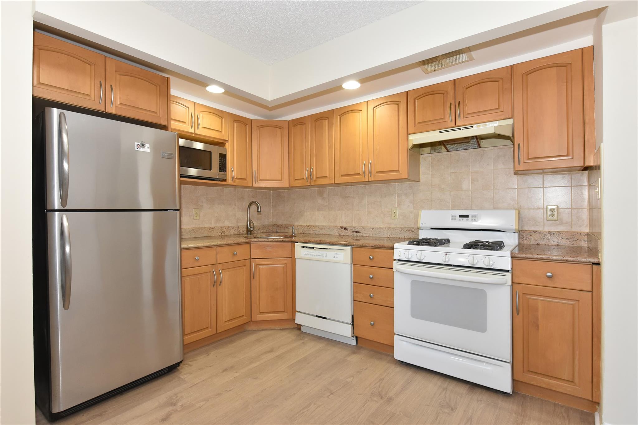 25-56 120th Street #2C, Flushing, New York image 5