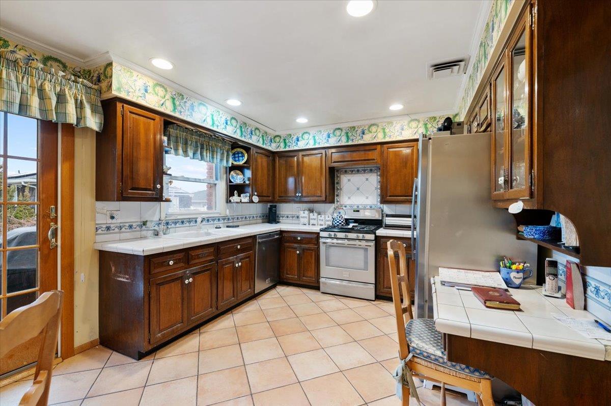 1348 Beech Street, Atlantic Beach, New York image 11