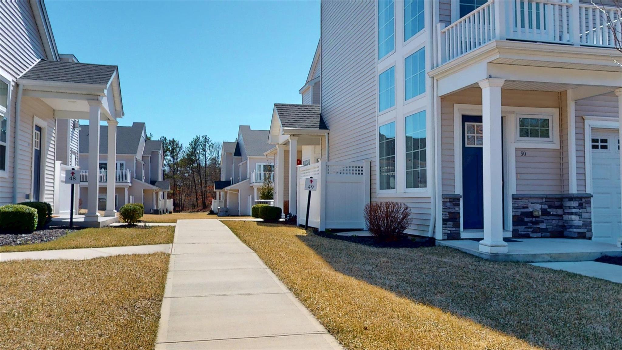 49 N Avery Drive, Center Moriches, New York image 4