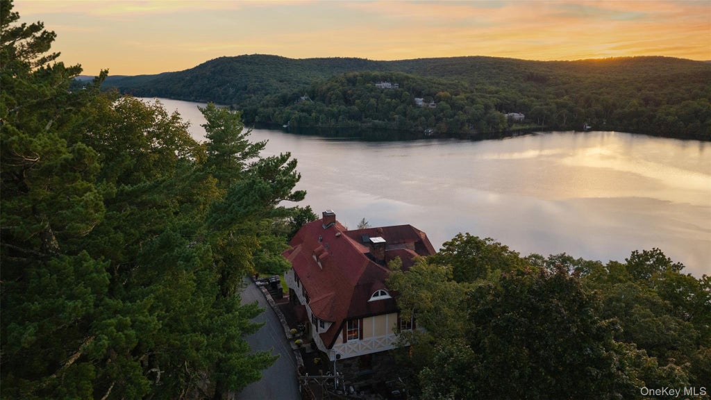 Photo of 44 Tower Hill Loop, Tuxedo Park, NY 10987 (MLS # 1058529)