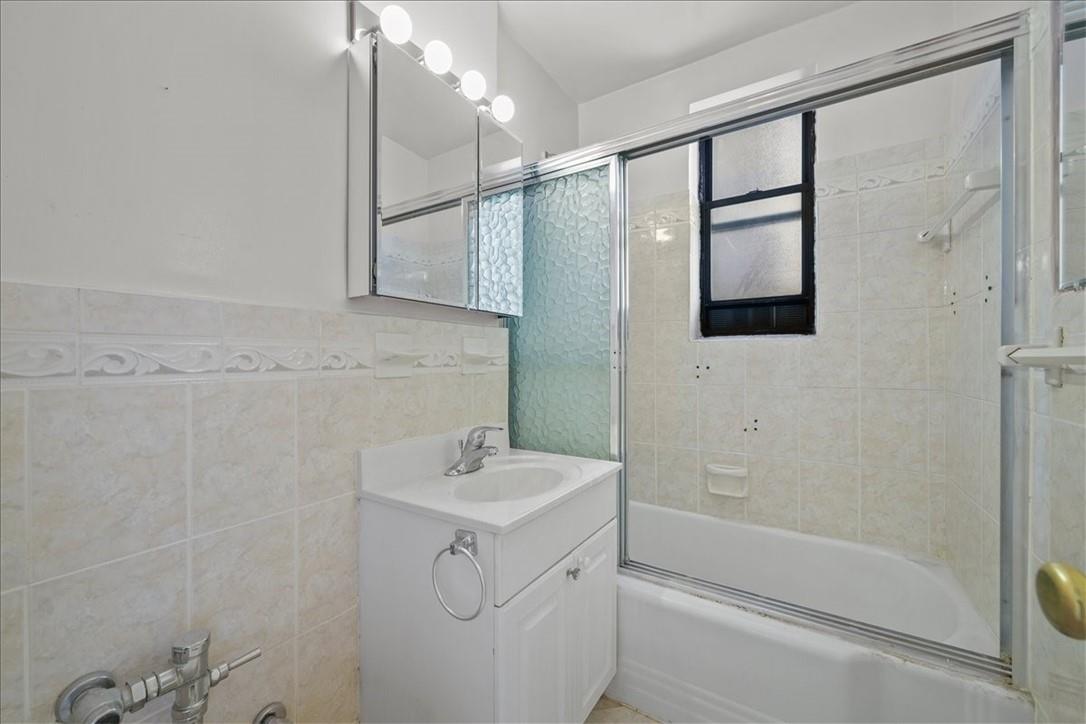 2750 Olinville Avenue #3L, Bronx, New York image 13