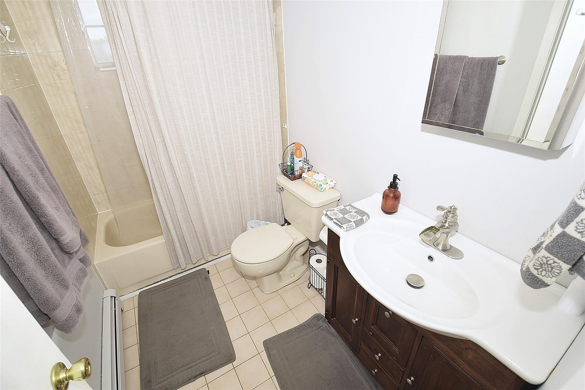 101 Bishop Road, West Babylon, New York image 21