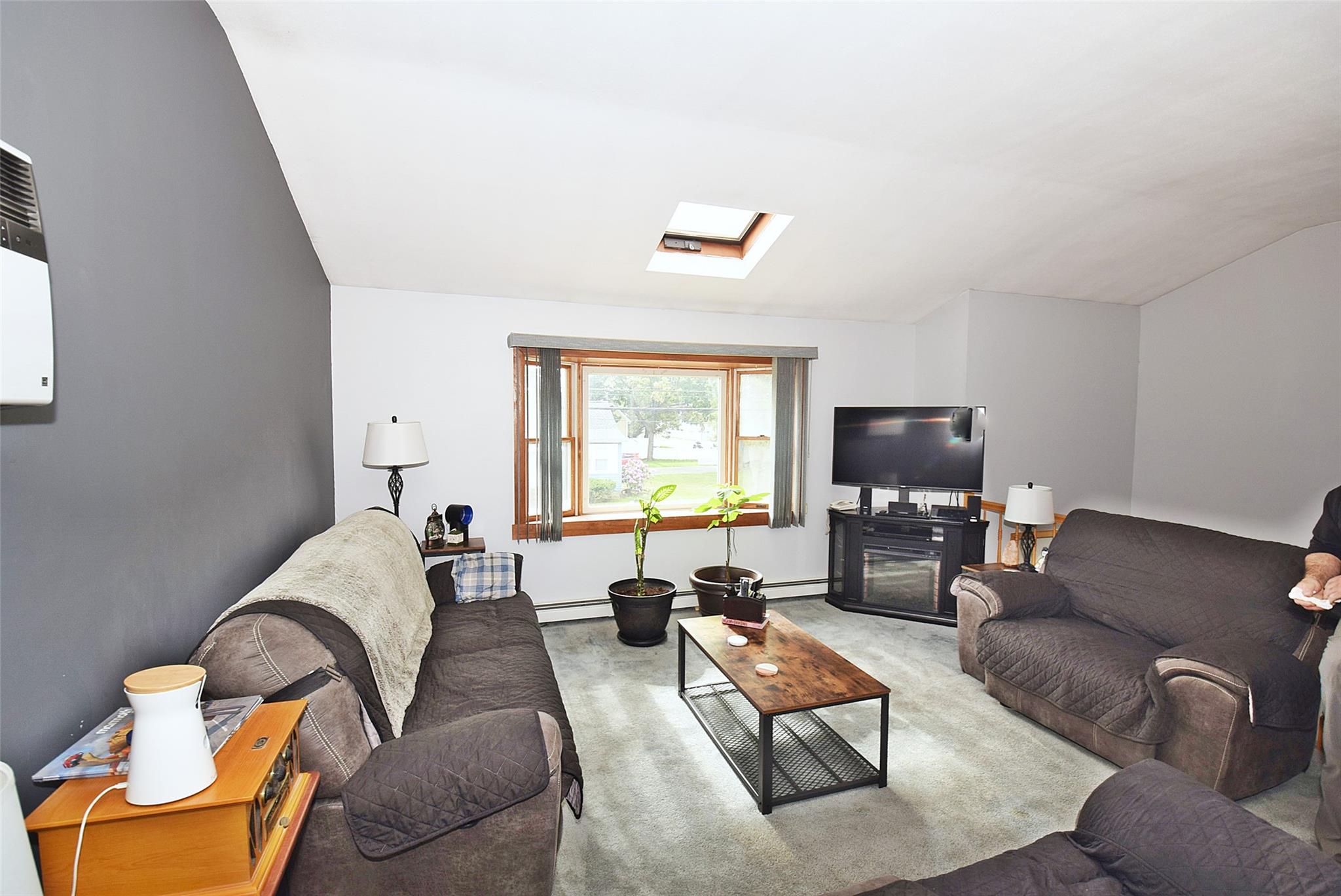 101 Bishop Road, West Babylon, New York image 2