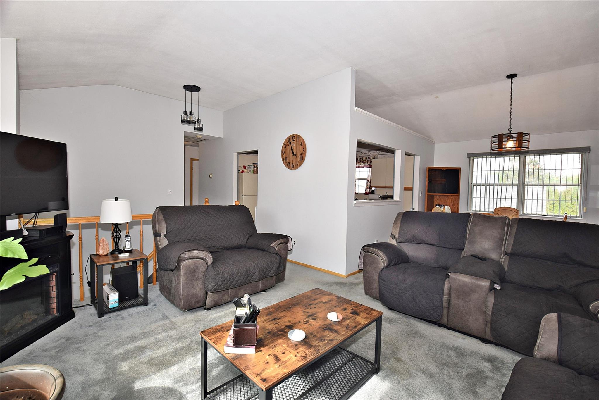 101 Bishop Road, West Babylon, New York image 3