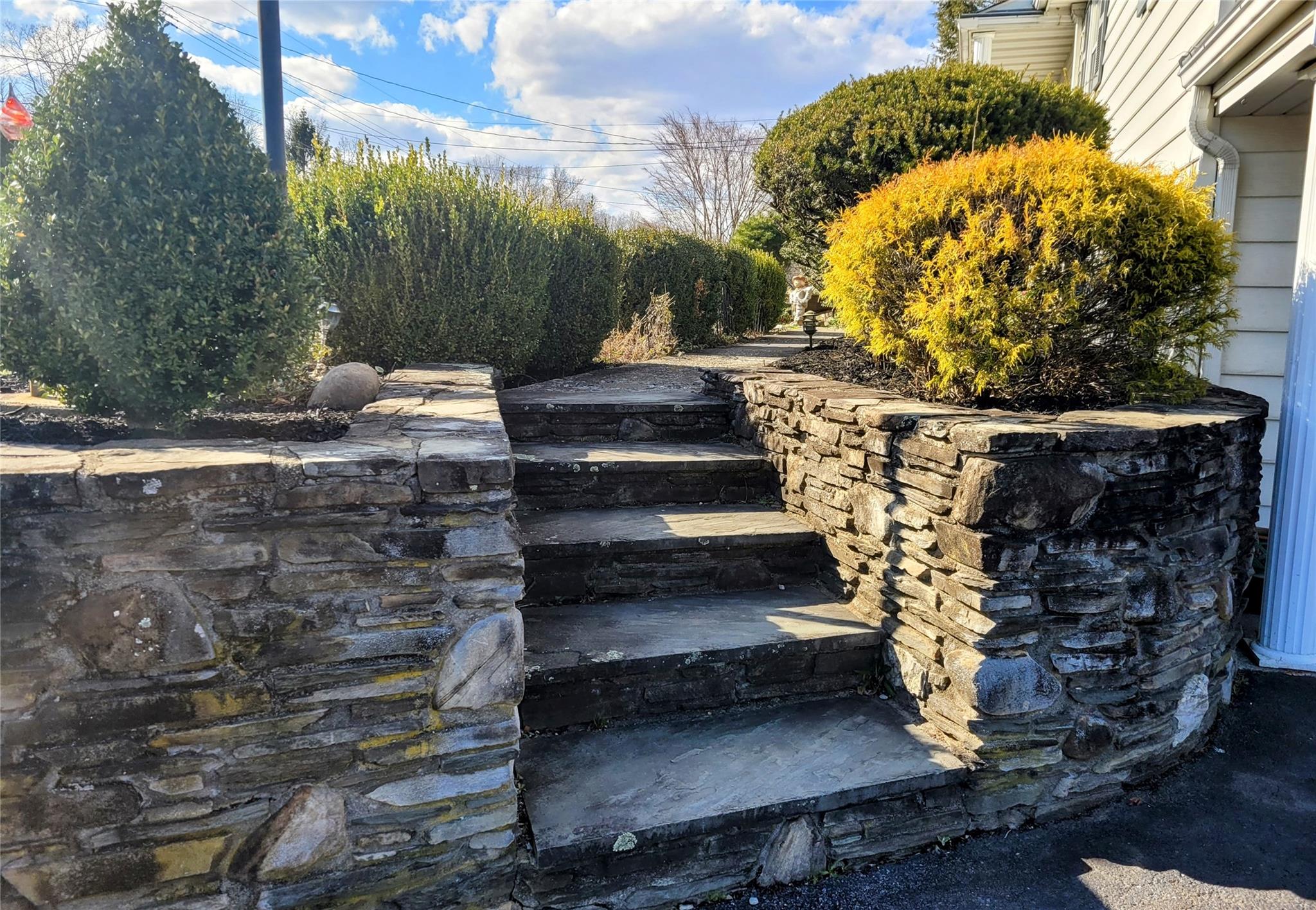 2 W Daisy Lane, Wappingers Falls, New York image 3