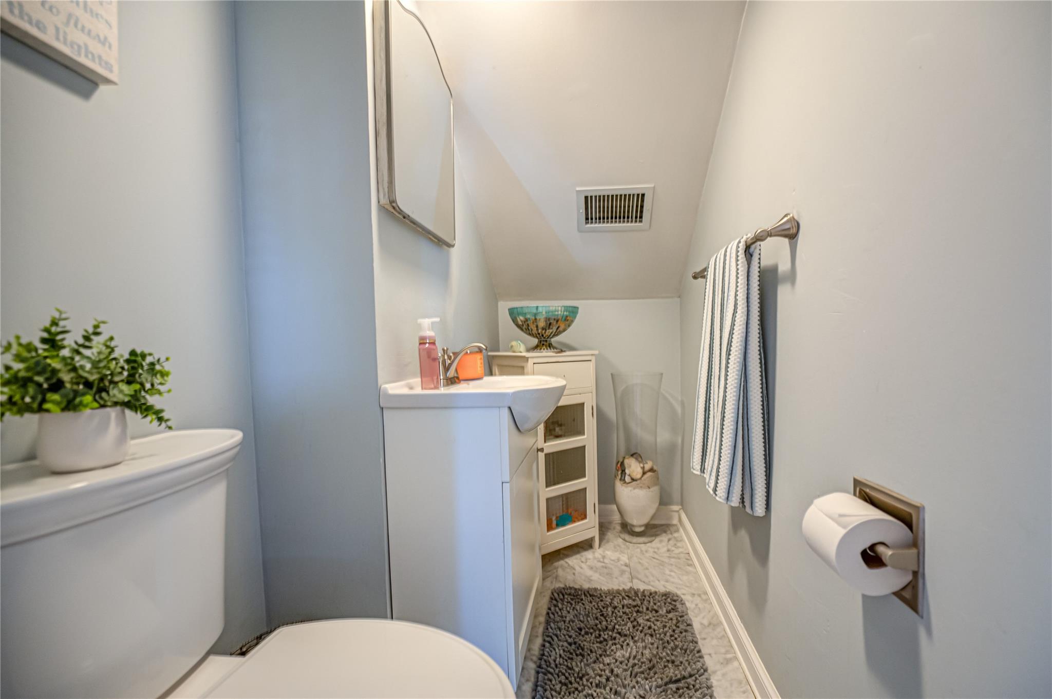 1331 Harry Lane, Merrick, New York image 18