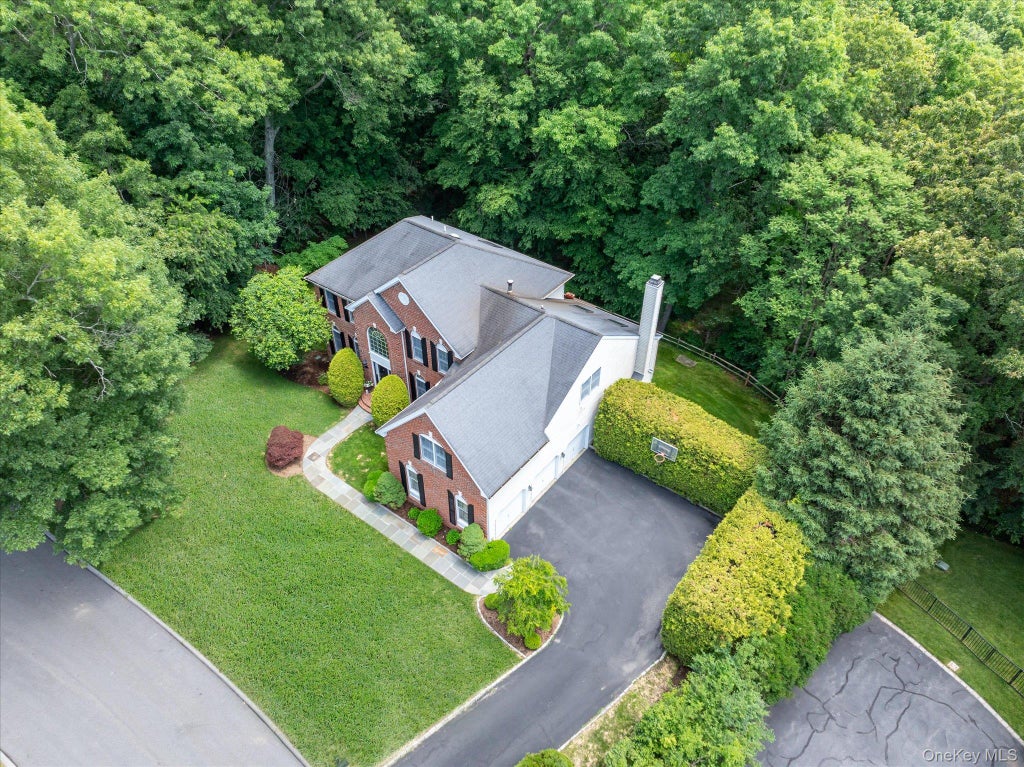 Photo of 6 Theal Court, Somers, NY 10589 (MLS # 1063356)