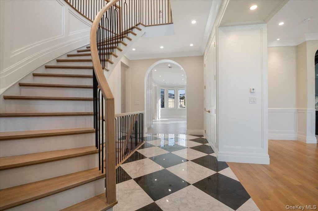 Photo of 772 Park Lane, North Woodmere, NY 11581 (MLS # 944938)