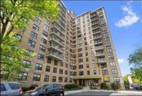Homes For Sale - 1966 Newbold Avenue #407<br/> Bronx, NY 10472