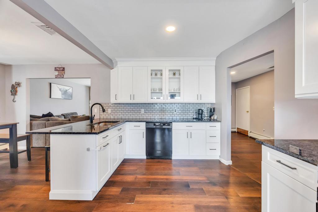 3 Maywood Lane, Coram, New York image 9