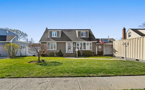 3976 Wicks Avenue Seaford NY 11783