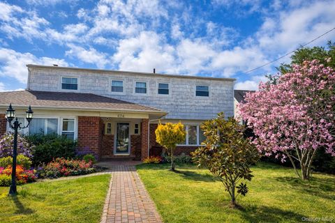 874 Seamans Neck Road Seaford NY 11783