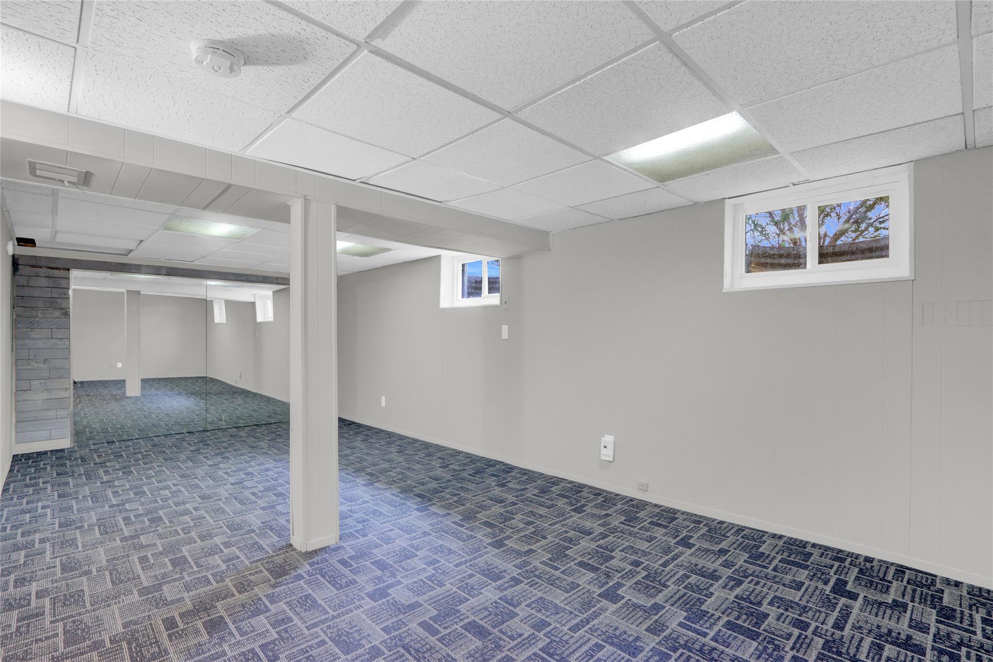 1 Donna Lane, Commack, New York image 25