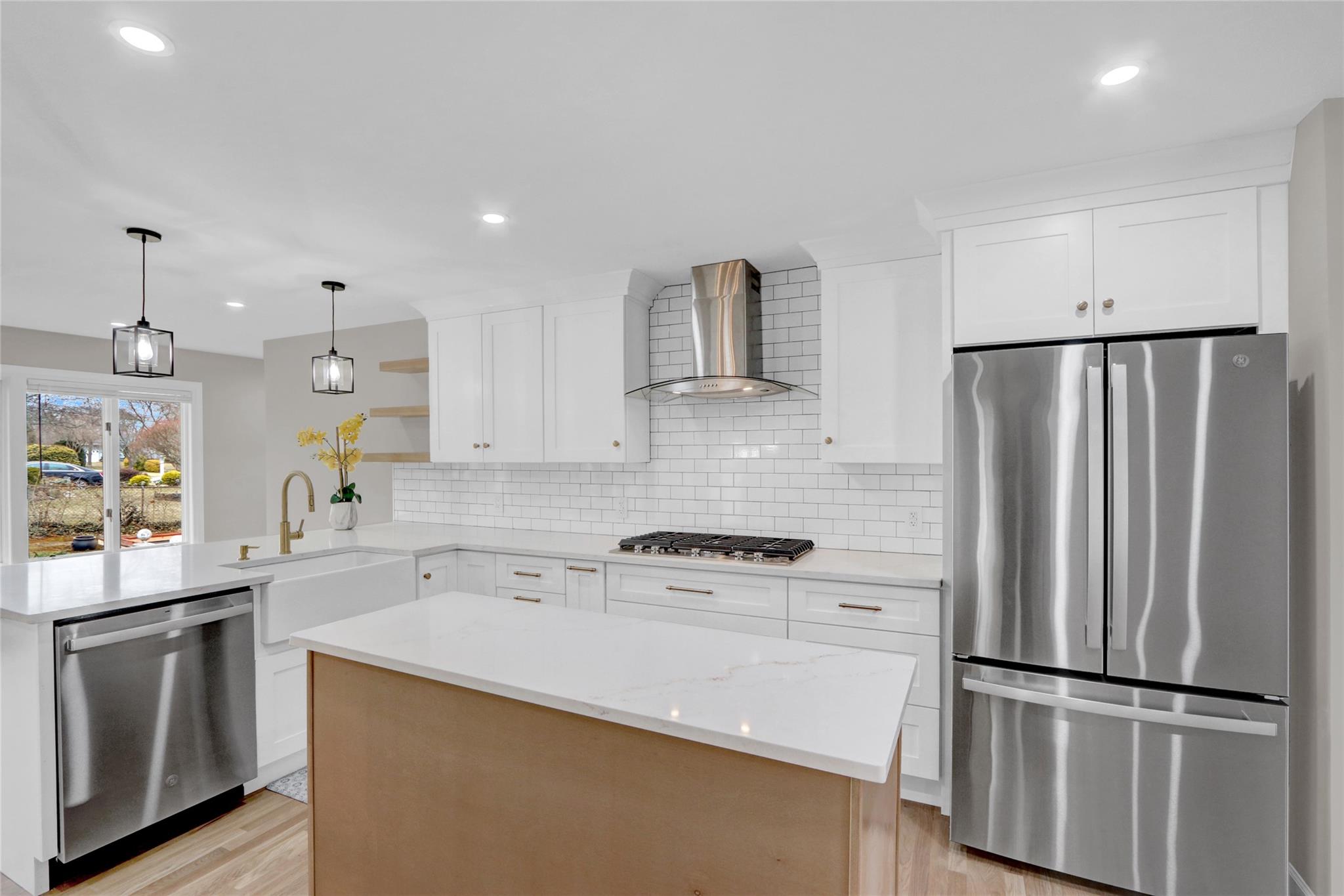 1 Donna Lane, Commack, New York image 3