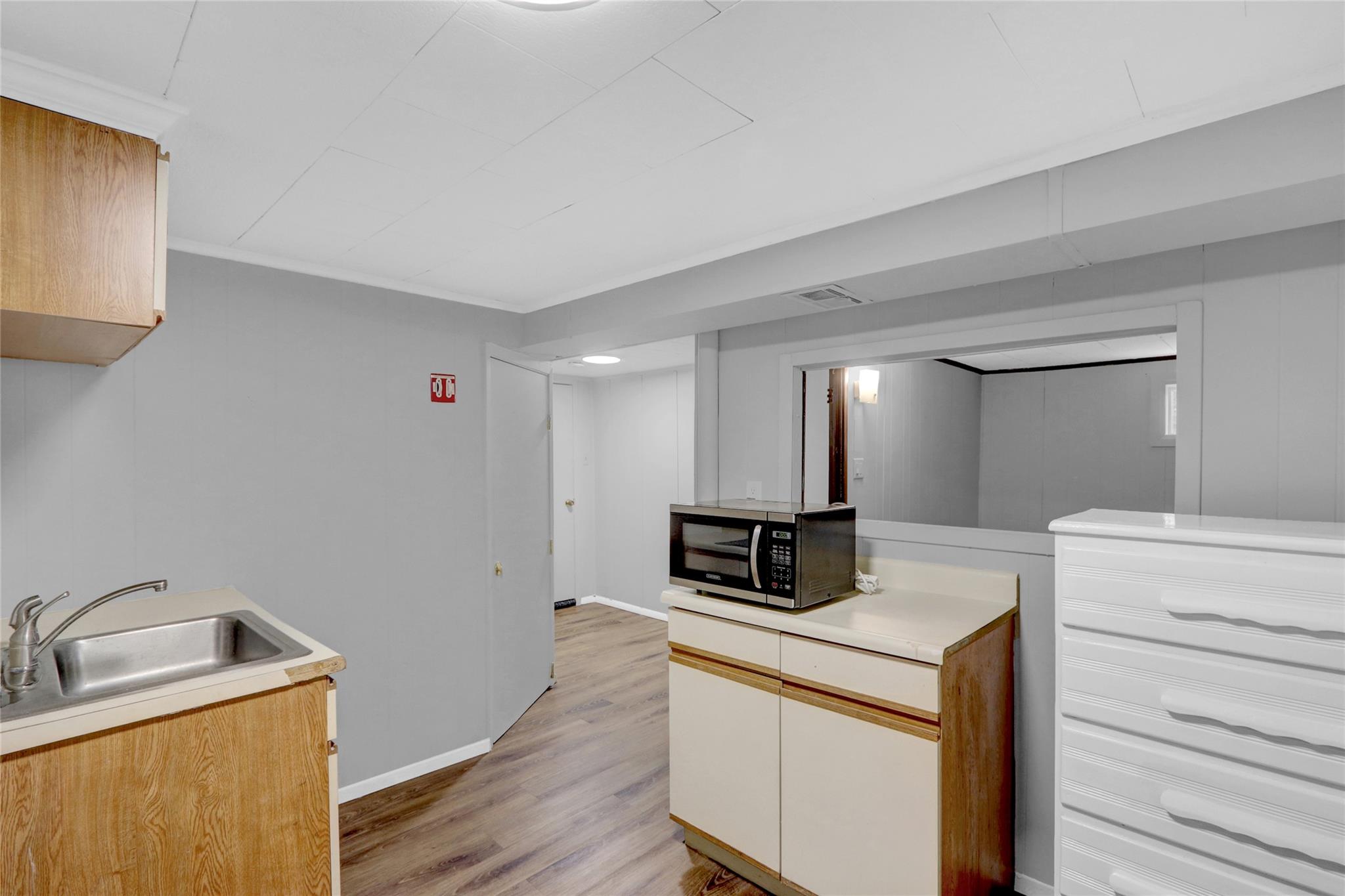 1 Donna Lane, Commack, New York image 22