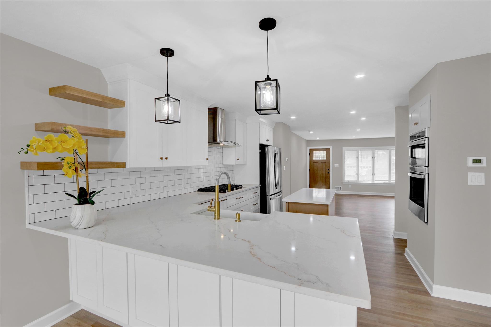 1 Donna Lane, Commack, New York image 4