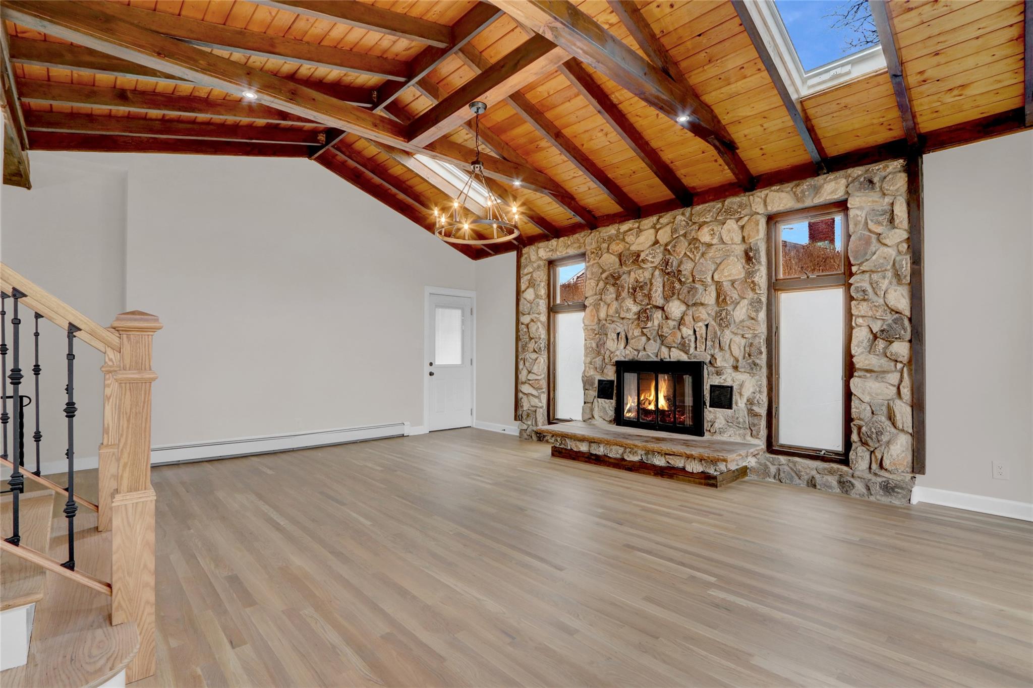 1 Donna Lane, Commack, New York image 21