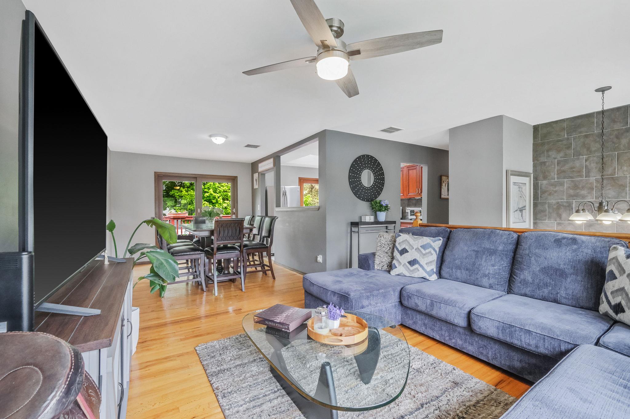 845 Peconic Avenue, West Babylon, New York image 2