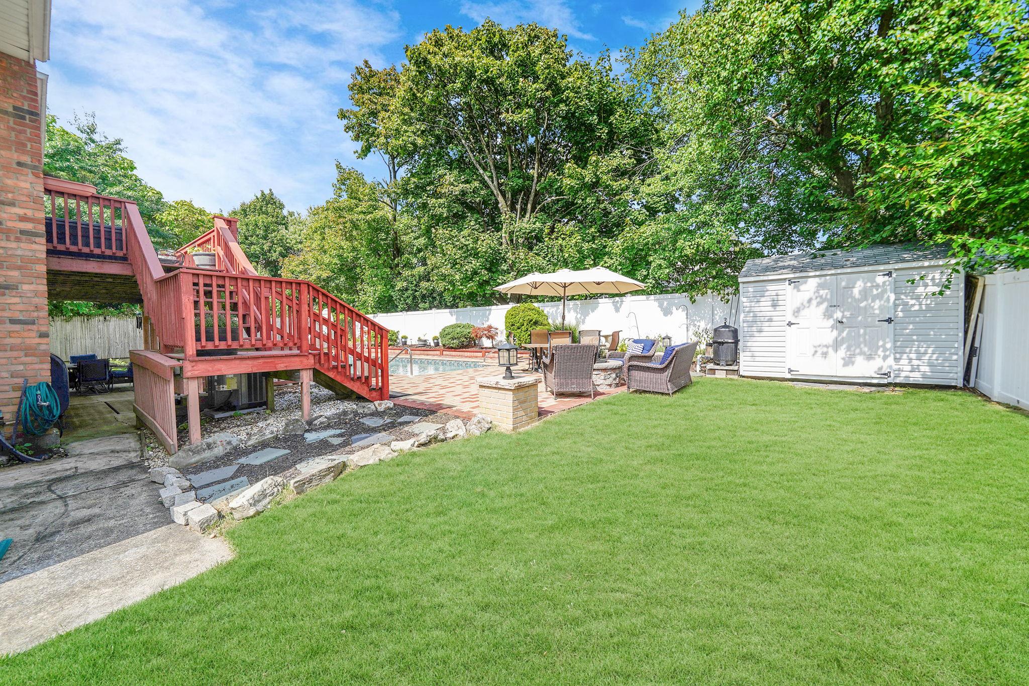 845 Peconic Avenue, West Babylon, New York image 22