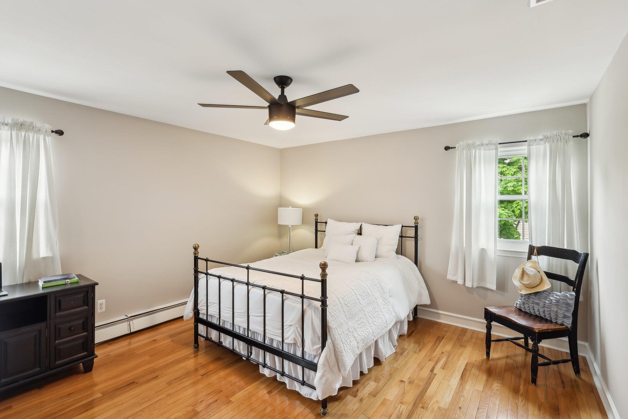 17 Suan Court, Greenlawn, New York image 37