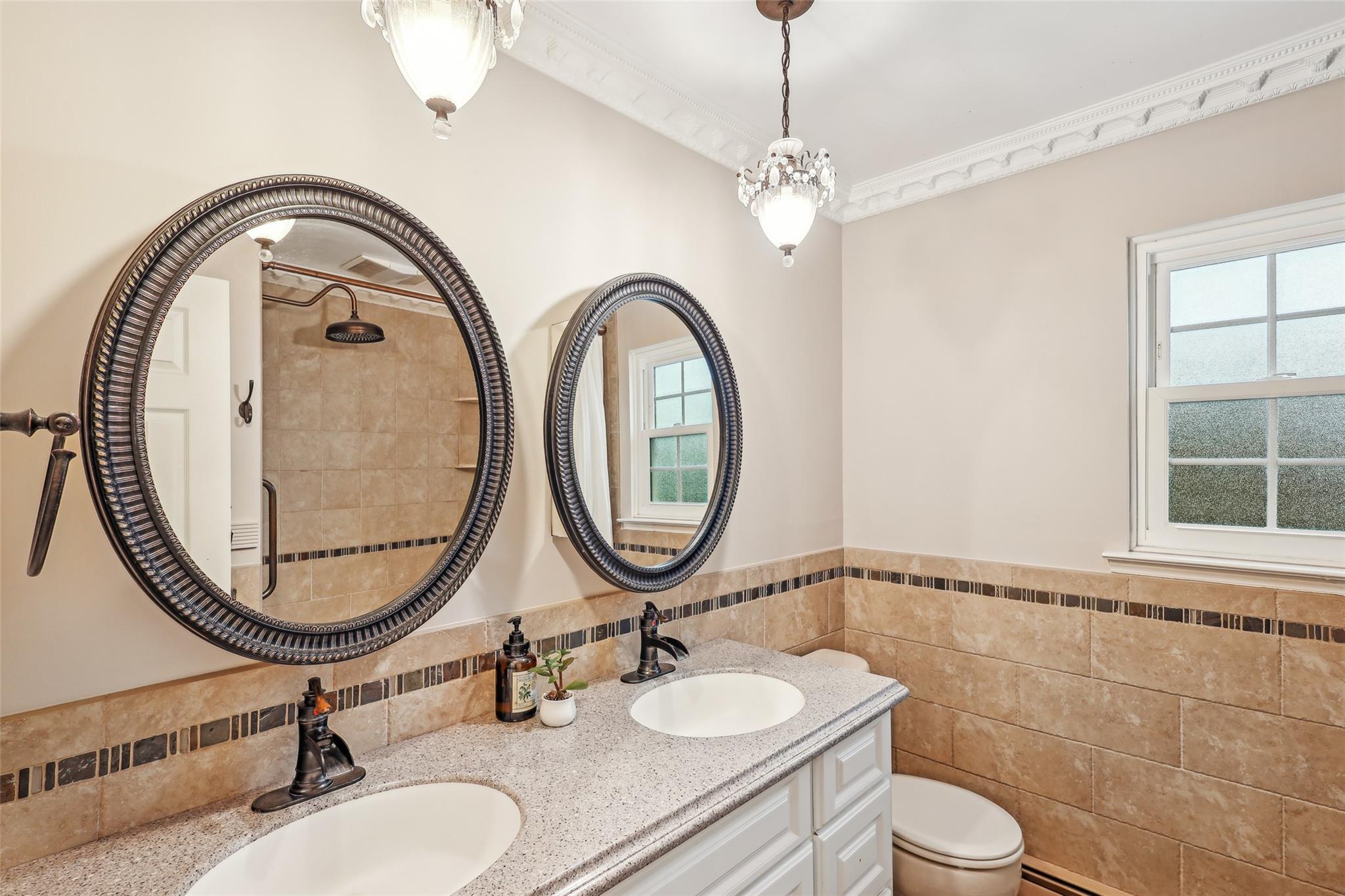 17 Suan Court, Greenlawn, New York image 36