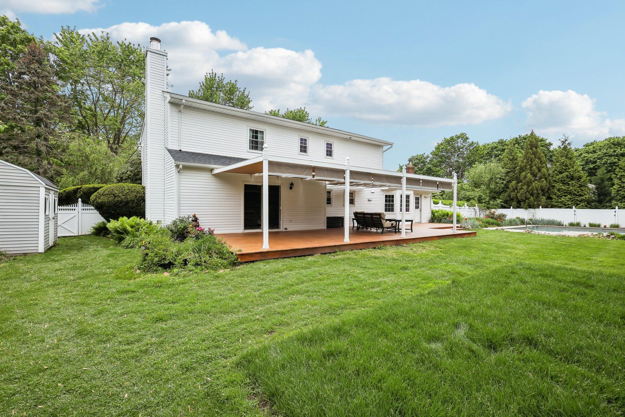 17 Suan Court, Greenlawn, New York image 45
