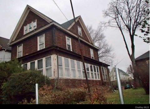 Multifamily For Sale - 2515 Ericsson Street<br/> East Elmhurst, NY 11369