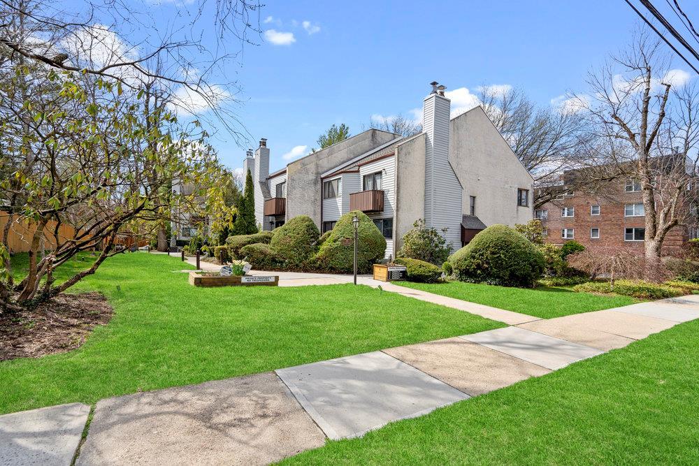 10 Wooleys Lane #2C, Great Neck, New York image 24