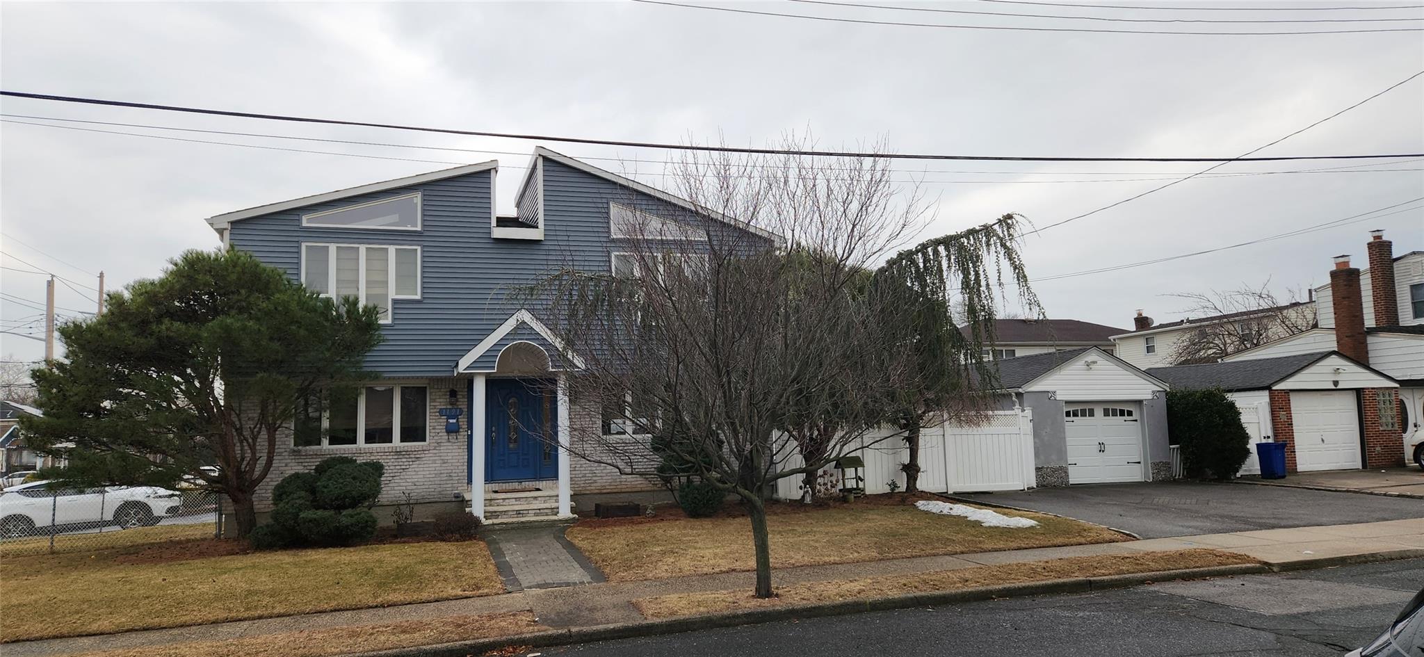 1191 Burton Avenue, Franklin Square, New York image 1