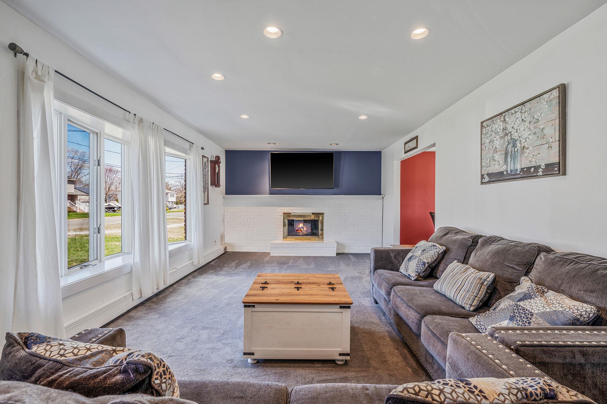 54 Higgins Street, North Babylon, New York image 2