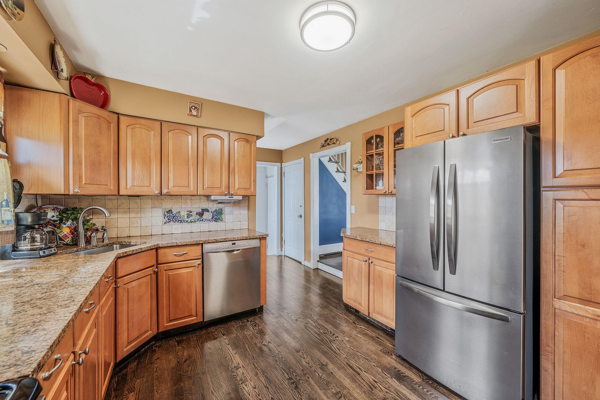 54 Higgins Street, North Babylon, New York image 7