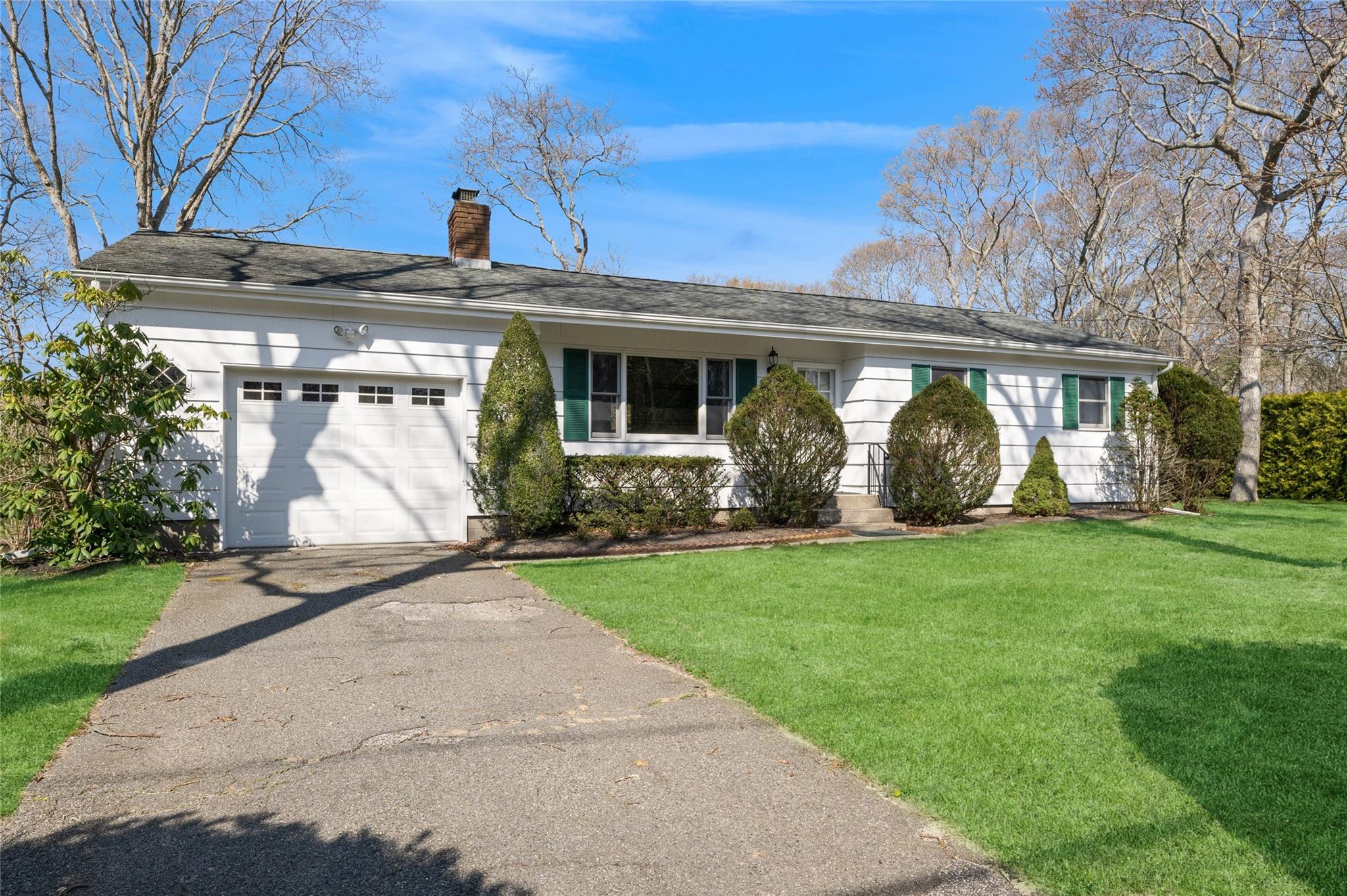 Property for Sale at Head Of Cove Road, Hampton Bays, Hamptons, NY - Bedrooms: 3 
Bathrooms: 1  - $749,000