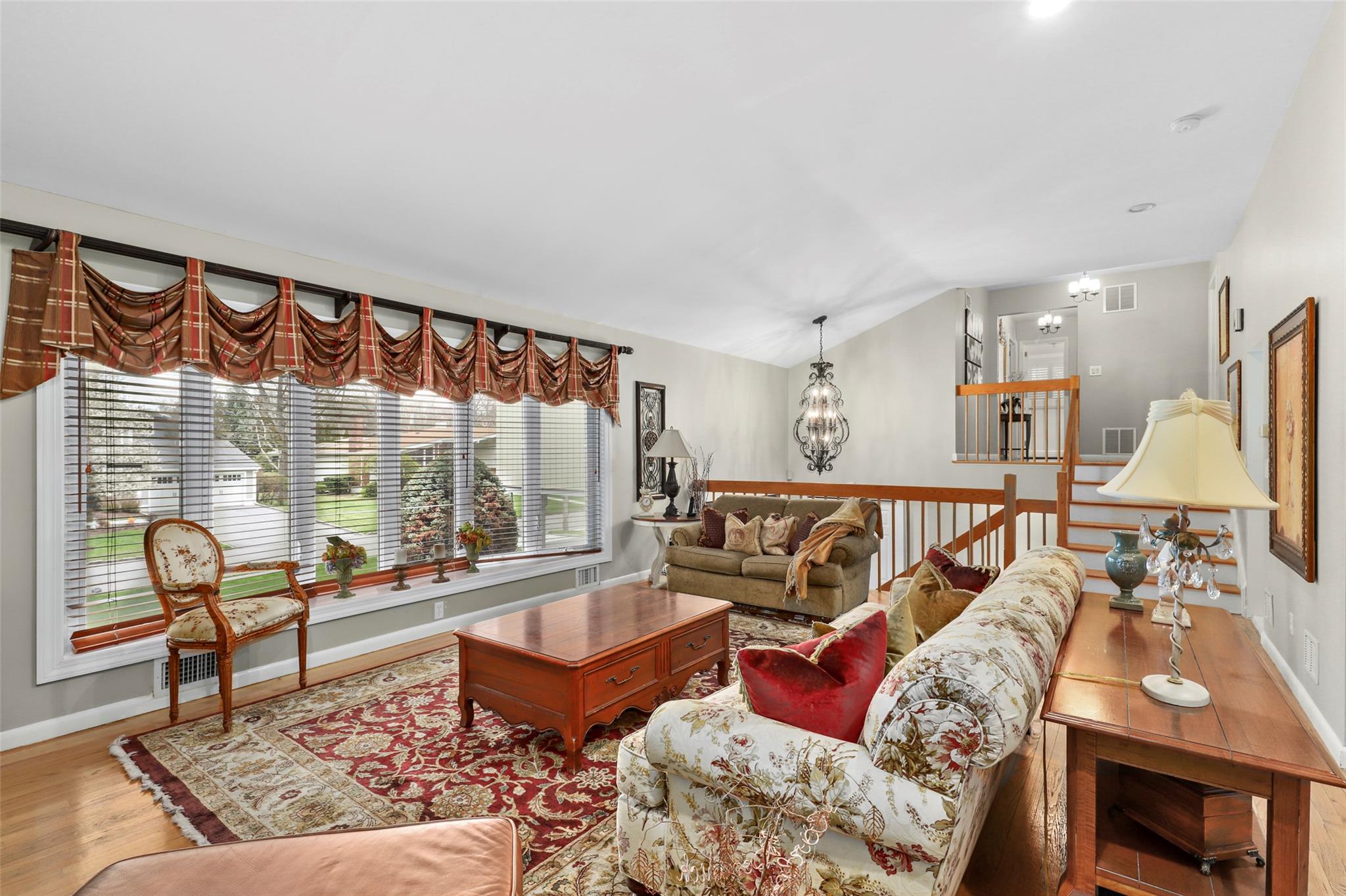21 Dell Drive, Eastchester, Florida image 5