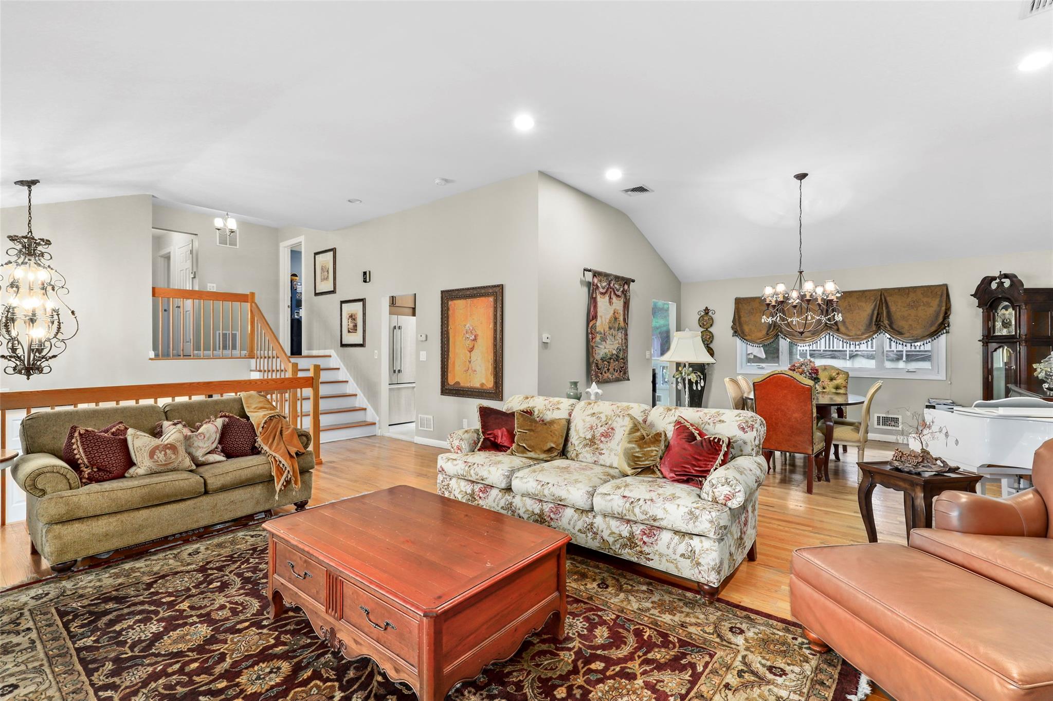 21 Dell Drive, Eastchester, Florida image 12