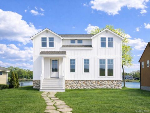 Vacant Land For Sale - 103 Hewitt Boulevard<br/> Center Moriches, NY 11934