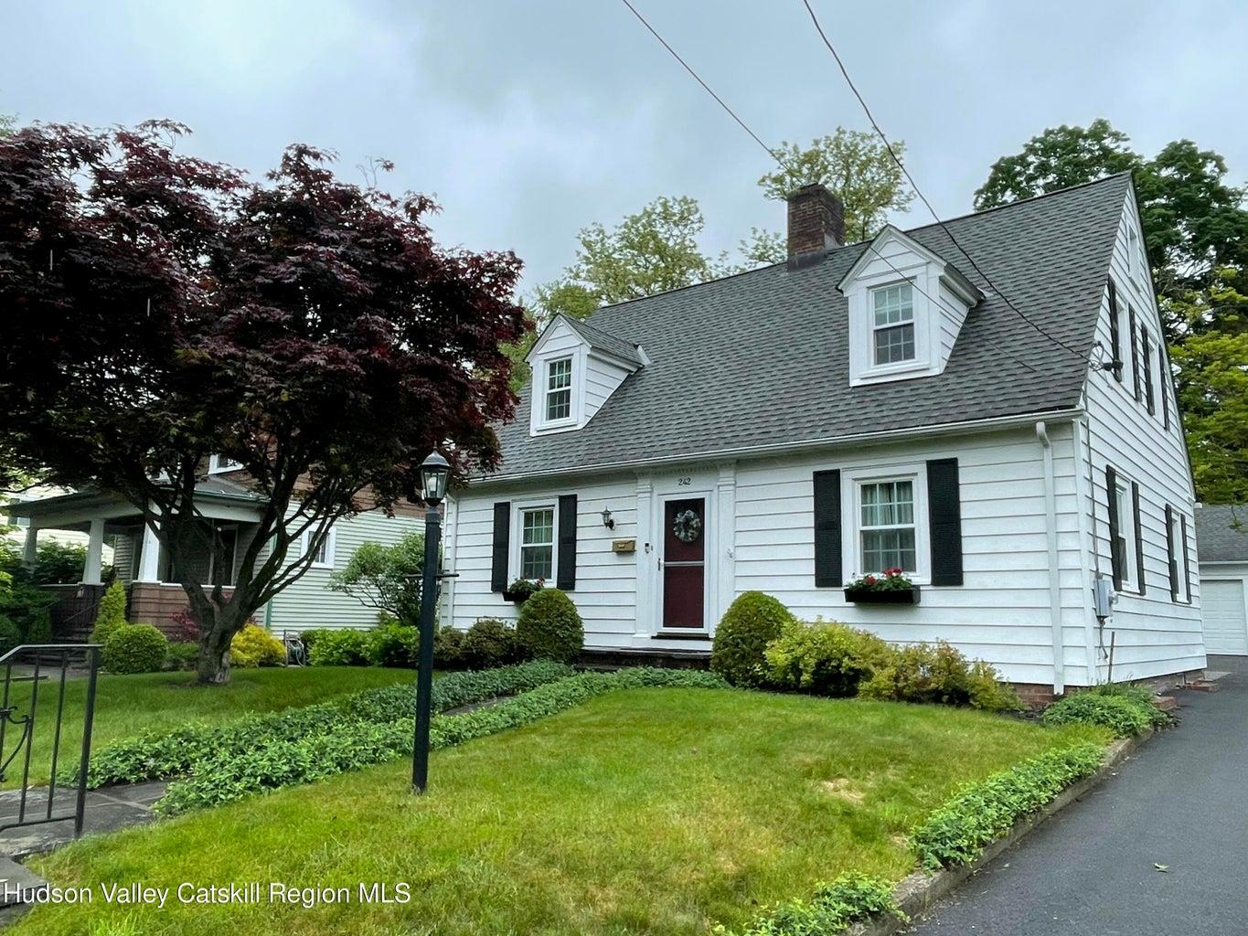 242 N Manor Avenue, Kingston, New York image 33