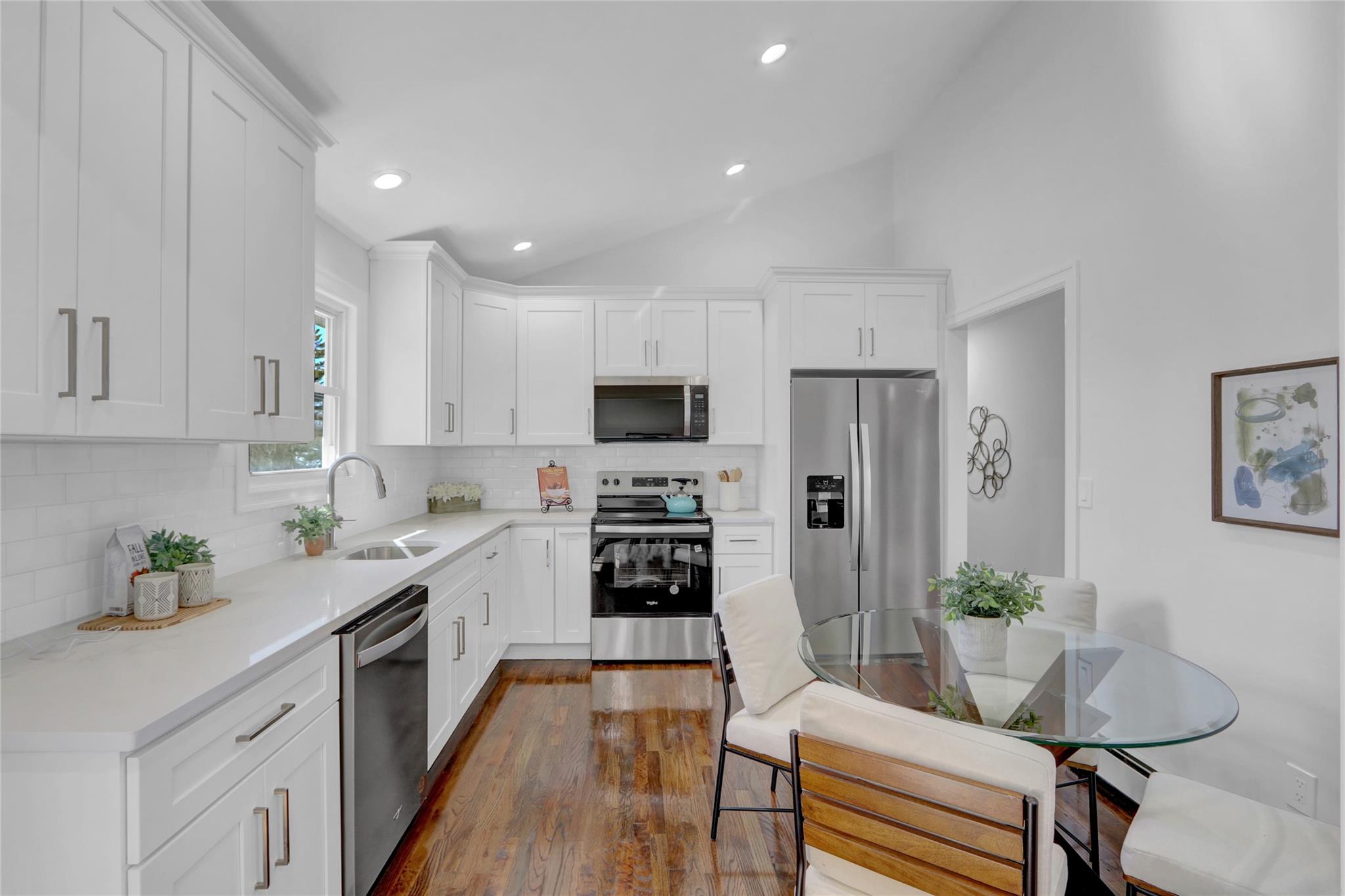 2 W Major Road, Massapequa, New York image 8