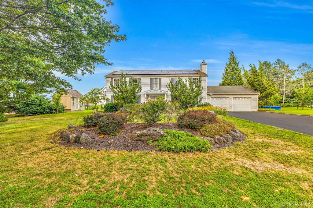 Photo of 8 High Meadow Lane, Jamesport, NY 11901 (MLS # 1038540)