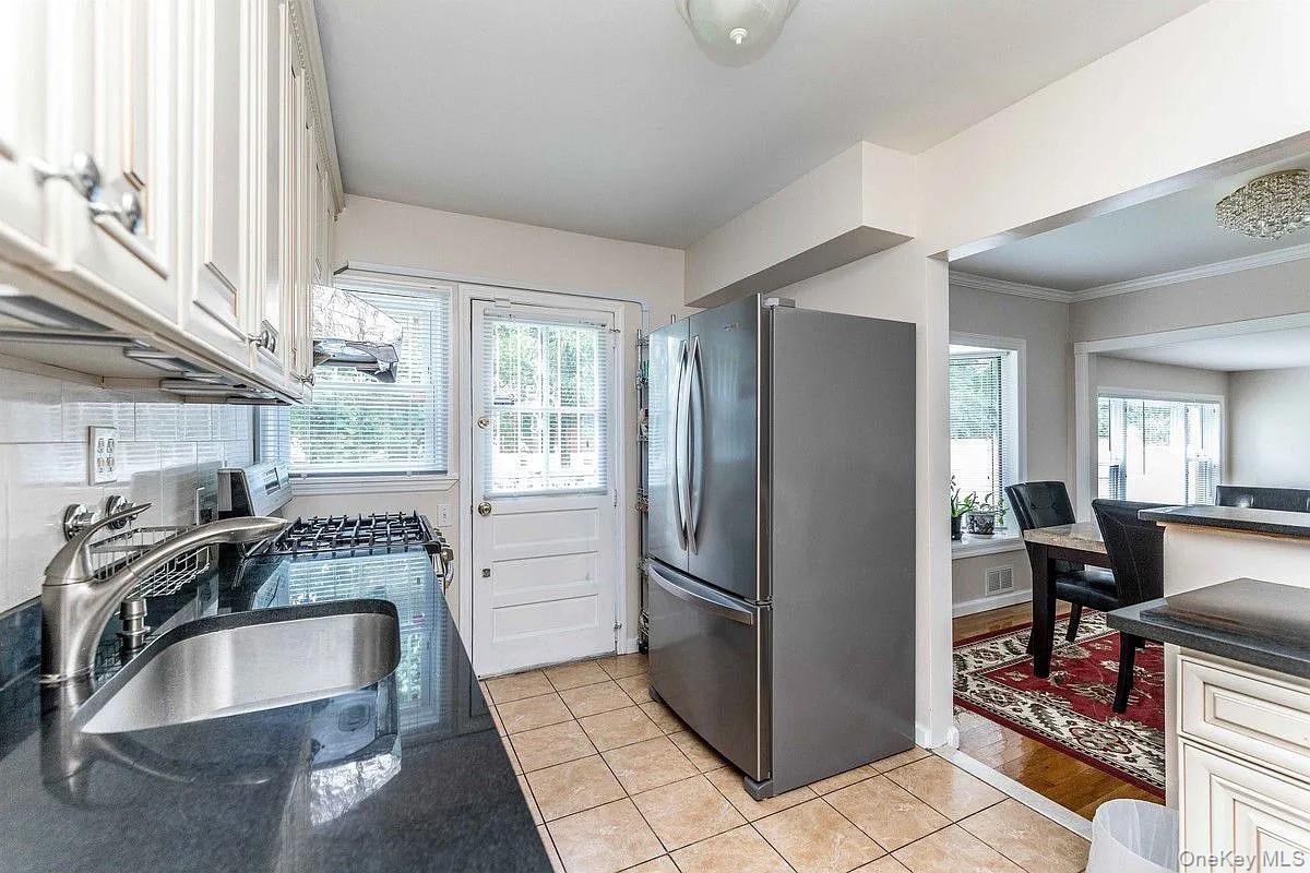 64-64 Bell Boulevard