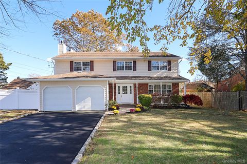 1 Deer Lake Drive North Babylon NY 11703