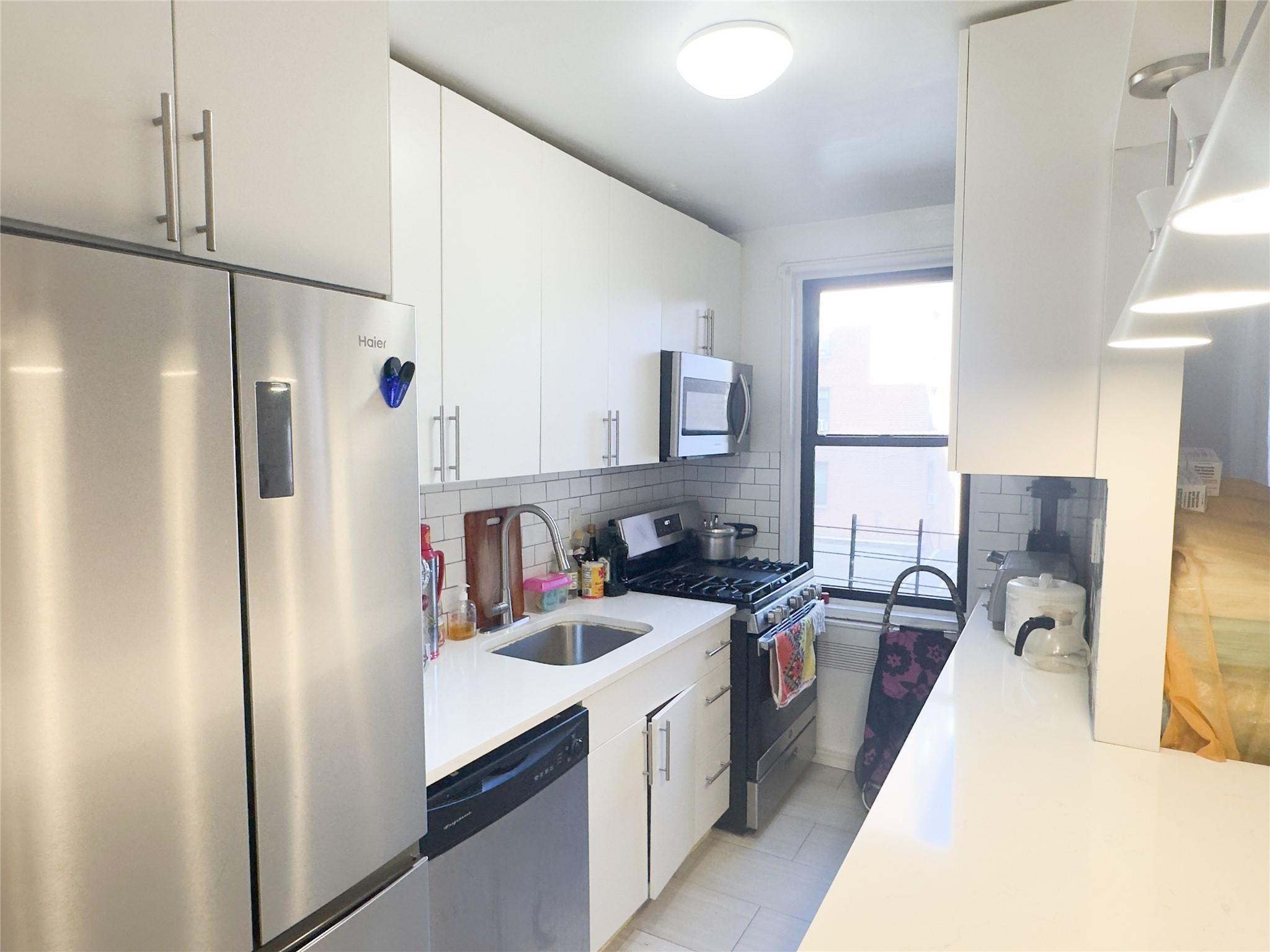 150-30 71 Ave Ave #2F, Kew Garden Hills, New York image 4
