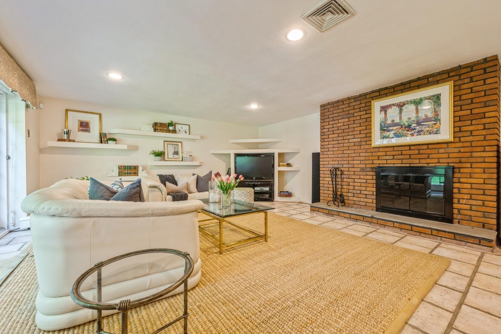 95 Washington Avenue, Garden City, New York image 26