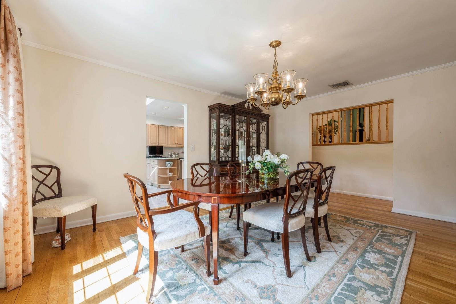95 Washington Avenue, Garden City, New York image 10