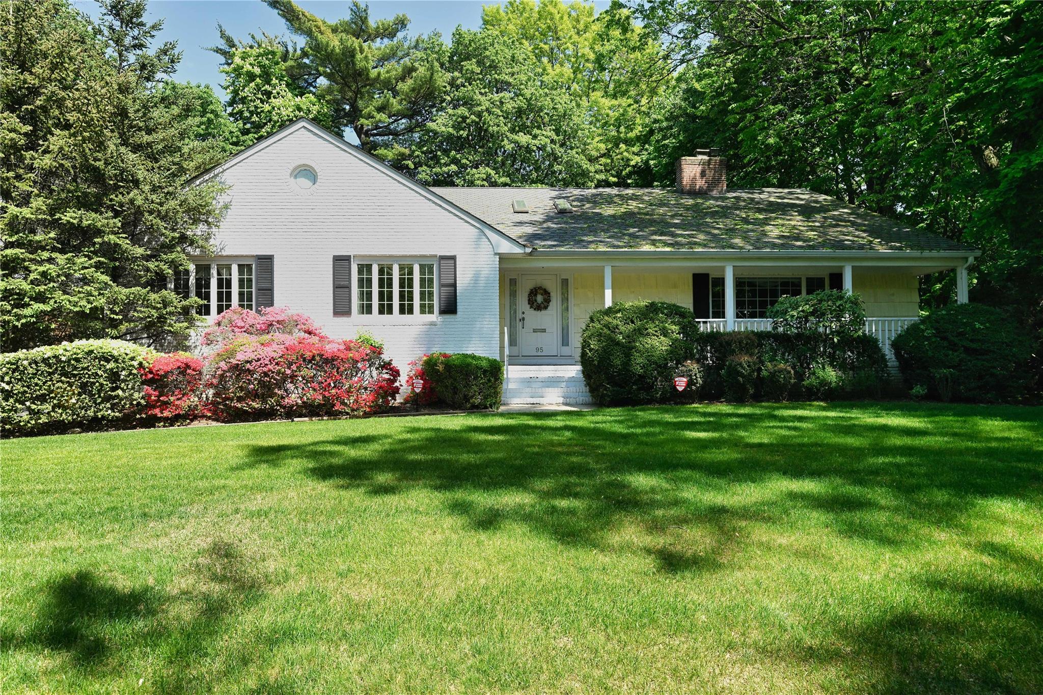 95 Washington Avenue, Garden City, New York image 1